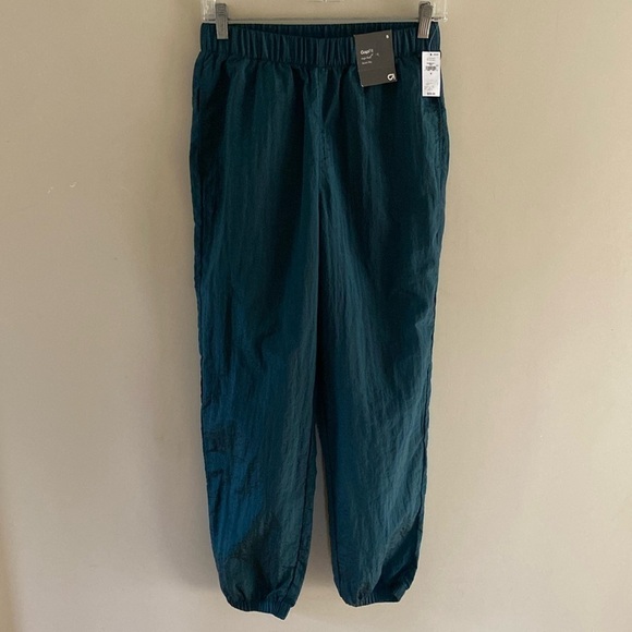 Gap Lightweight Nylon Crinkle Joggers - Picture 1 of 8